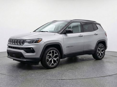 Used 2025 Jeep Compass Limited AWD/4WD image 3