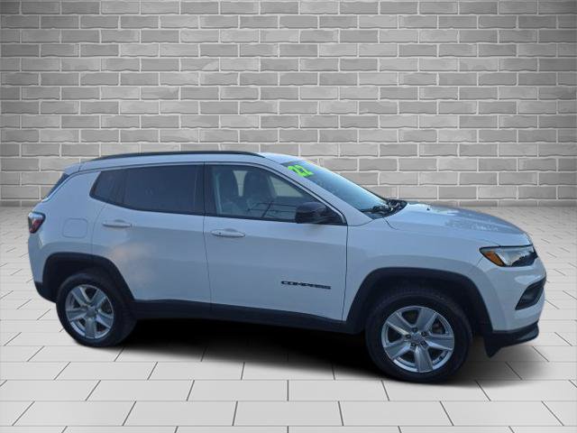 Used 2022 Jeep Compass Latitude w/ Convenience Group AWD/4WD image 7