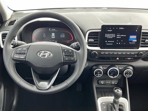 New 2025 Hyundai Venue Limited image 17