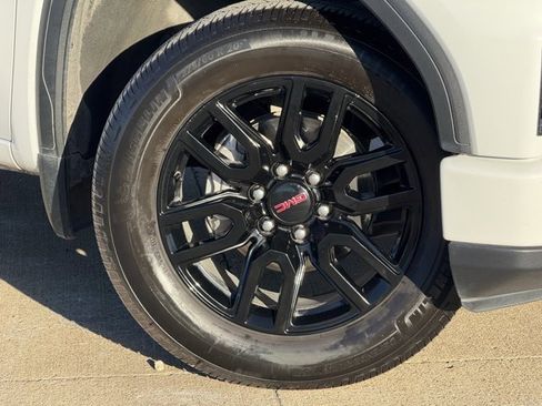 Used 2024 GMC Sierra 1500 Elevation image 31
