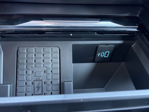 New 2026 Ford F250 Platinum image 18