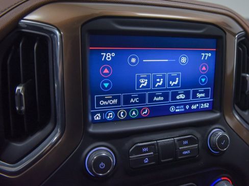 Used 2021 Chevrolet Silverado 1500 High Country w/ Technology Package image 21