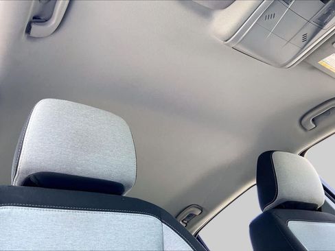 Used 2023 Chevrolet Equinox LS FWD image 14