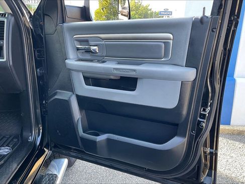 Used 2017 RAM 1500 Big Horn AWD/4WD image 23