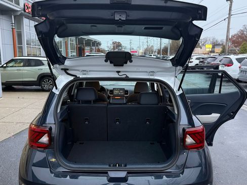 Used 2020 Hyundai Venue image 25