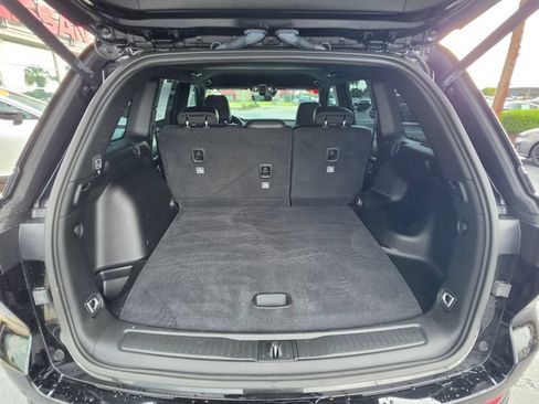 Used 2025 Jeep Grand Cherokee Limited w/ Black Appearance Package RWD image 10
