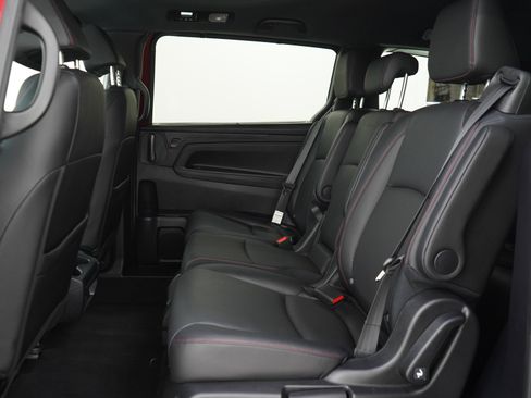 Used 2024 Honda Odyssey Sport image 16