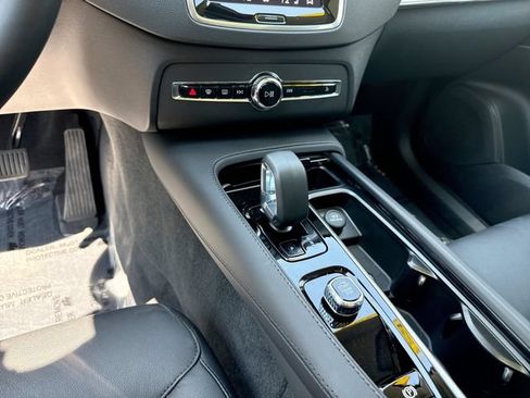 Certified 2024 Volvo XC90 B5 Core w/ Protection Package Premier AWD/4WD image 25