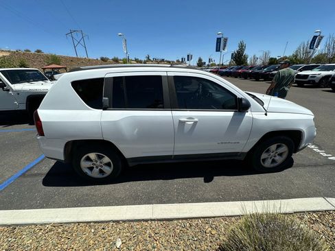 Used 2015 Jeep Compass Sport w/ Power Value Group FWD image 8