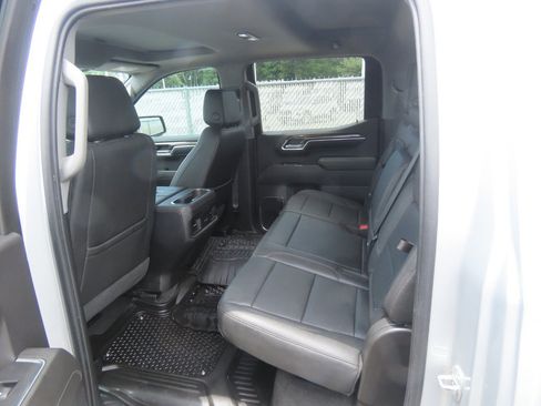 Used 2022 Chevrolet Silverado 1500 RST AWD/4WD image 18