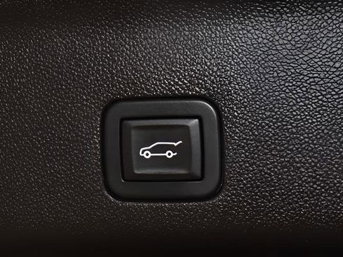 Used 2025 Chevrolet Tahoe High Country AWD/4WD image 37