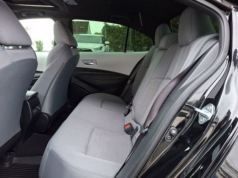 Certified 2025 Toyota Corolla SE w/ SE Premium Package FWD image 10