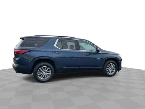 Certified 2023 Chevrolet Traverse LT FWD image 8
