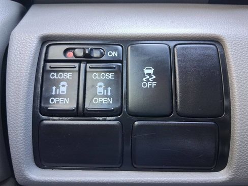 Used 2015 Honda Odyssey EX image 18