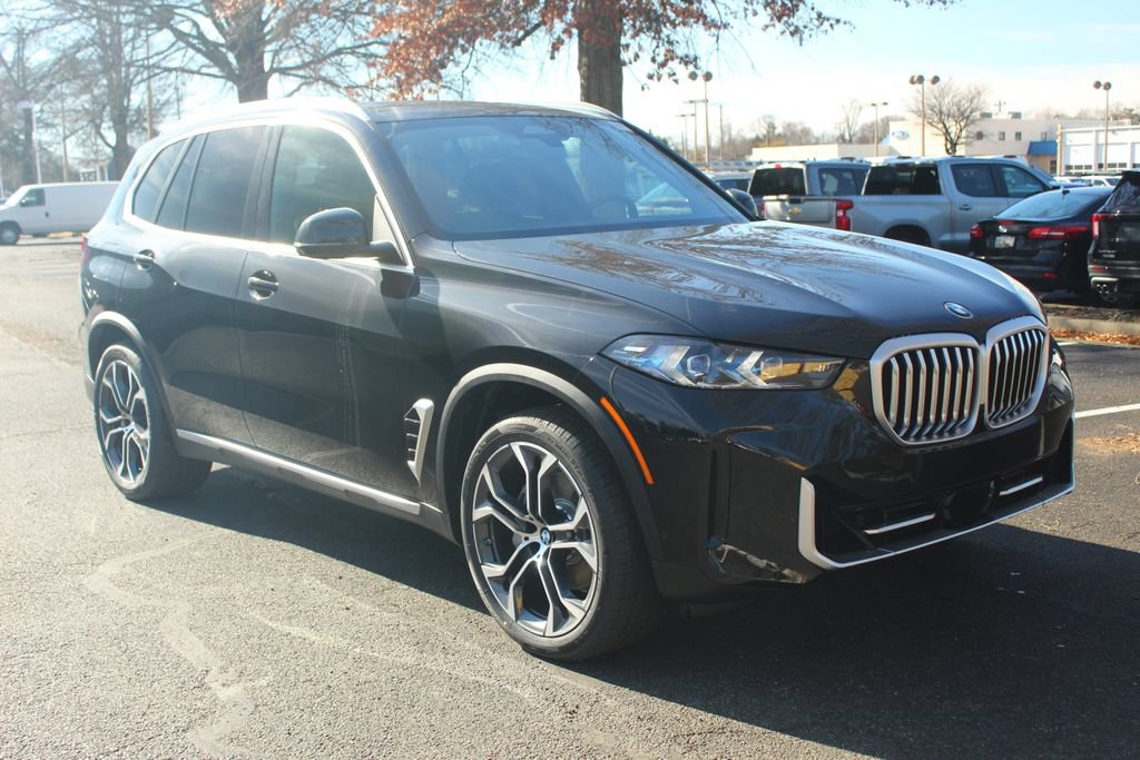 Used 2026 BMW X5 xDrive40i w/ Climate Comfort Package AWD/4WD image 1