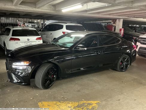 Used 2022 Genesis G70 3.3T image 4