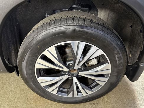 Certified 2022 Nissan Rogue SV AWD/4WD image 6