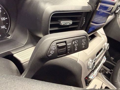 Used 2024 Ford Explorer XLT w/ XLT Sport Appearance Package AWD/4WD image 34