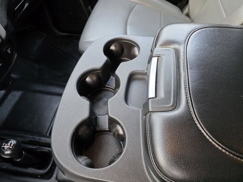 Used 2020 RAM 5500 Tradesman w/ Chrome Appearance Group image 17