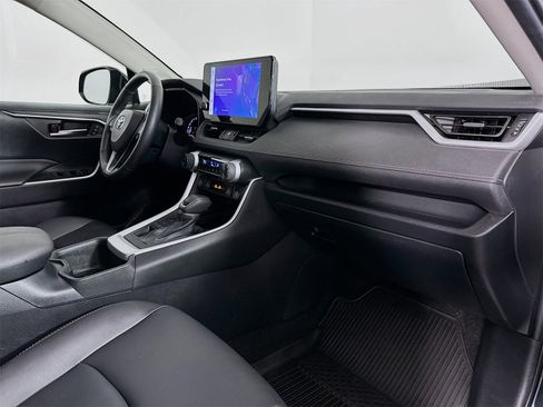 Used 2023 Toyota RAV4 XLE Premium image 31