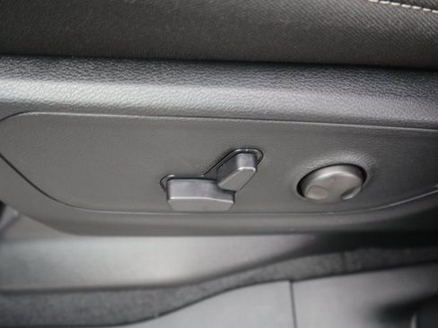 New 2026 RAM 1500 4x4 Crew Cab image 6