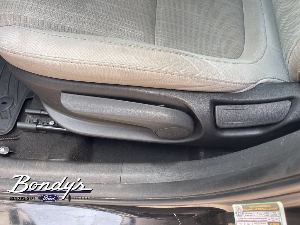 Used 2022 Hyundai Kona SEL FWD image 9
