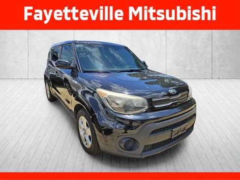 Used 2018 Kia Soul FWD image 2