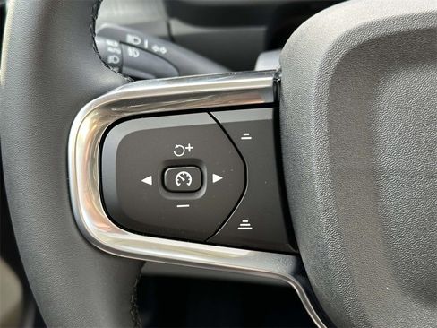 Used 2025 Volvo XC40 B5 Ultra w/ Climate Package image 19