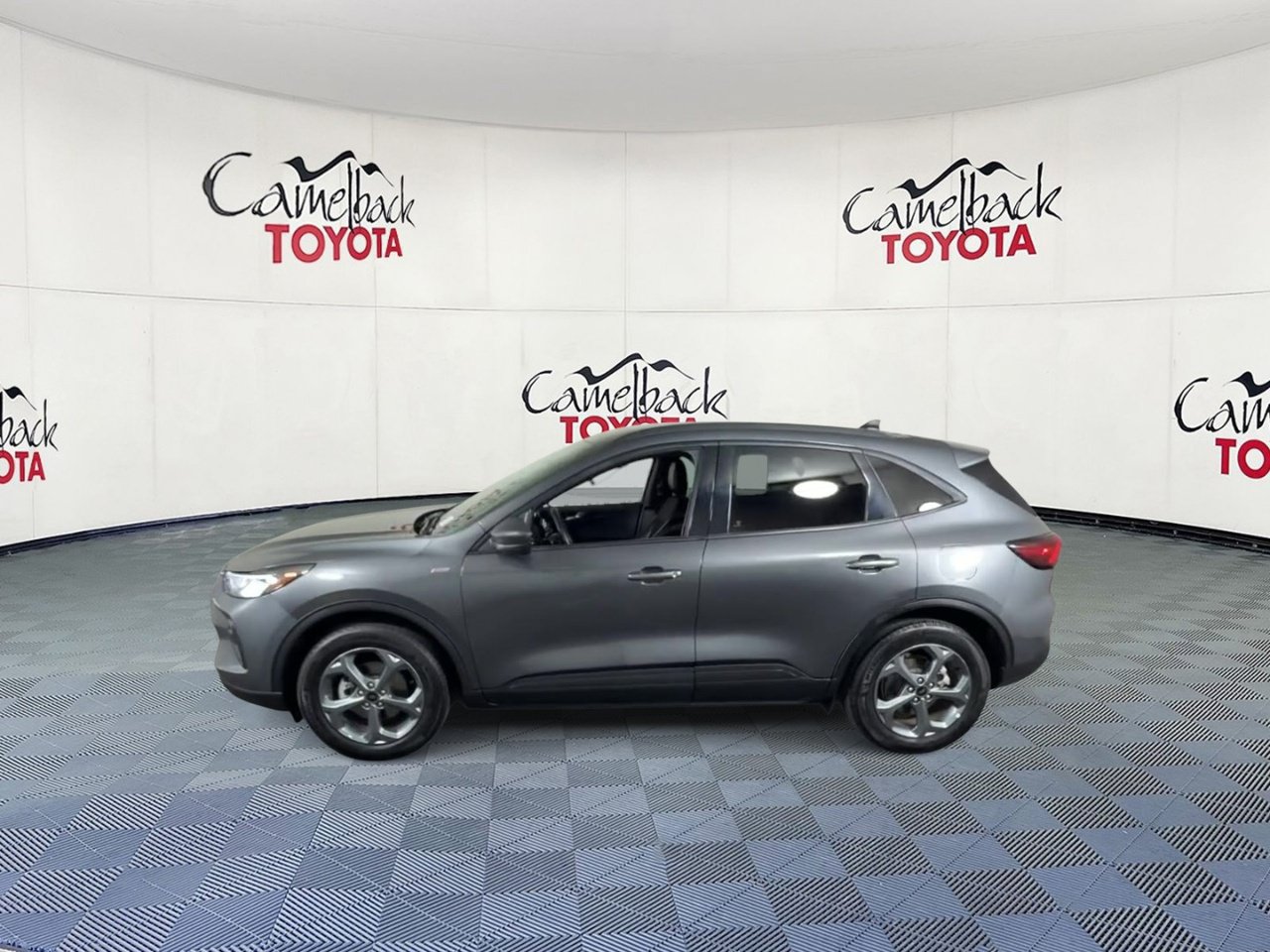 Used 2025 Ford Escape ST-Line AWD/4WD image 8