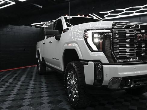 New 2026 GMC Sierra 2500 Denali w/ Denali Reserve Package AWD/4WD image 38