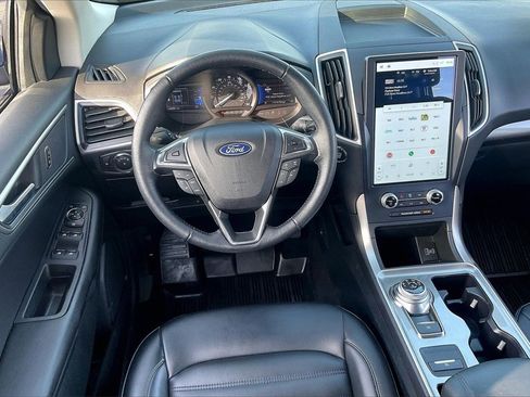Used 2023 Ford Edge SEL w/ Convenience Package image 4