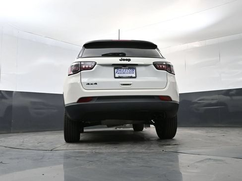 Used 2021 Jeep Compass Latitude AWD/4WD image 22