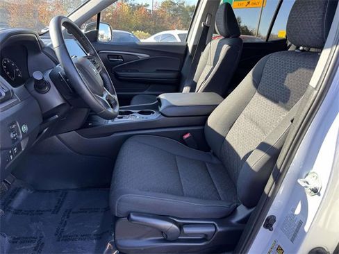 Used 2024 Honda Ridgeline Sport image 12