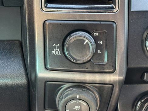 Used 2018 Ford F150 XLT w/ Equipment Group 302A Luxury AWD/4WD image 35