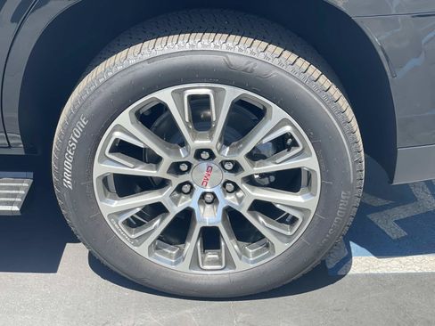 New 2026 GMC Yukon Denali w/ Denali Reserve Package AWD/4WD image 30