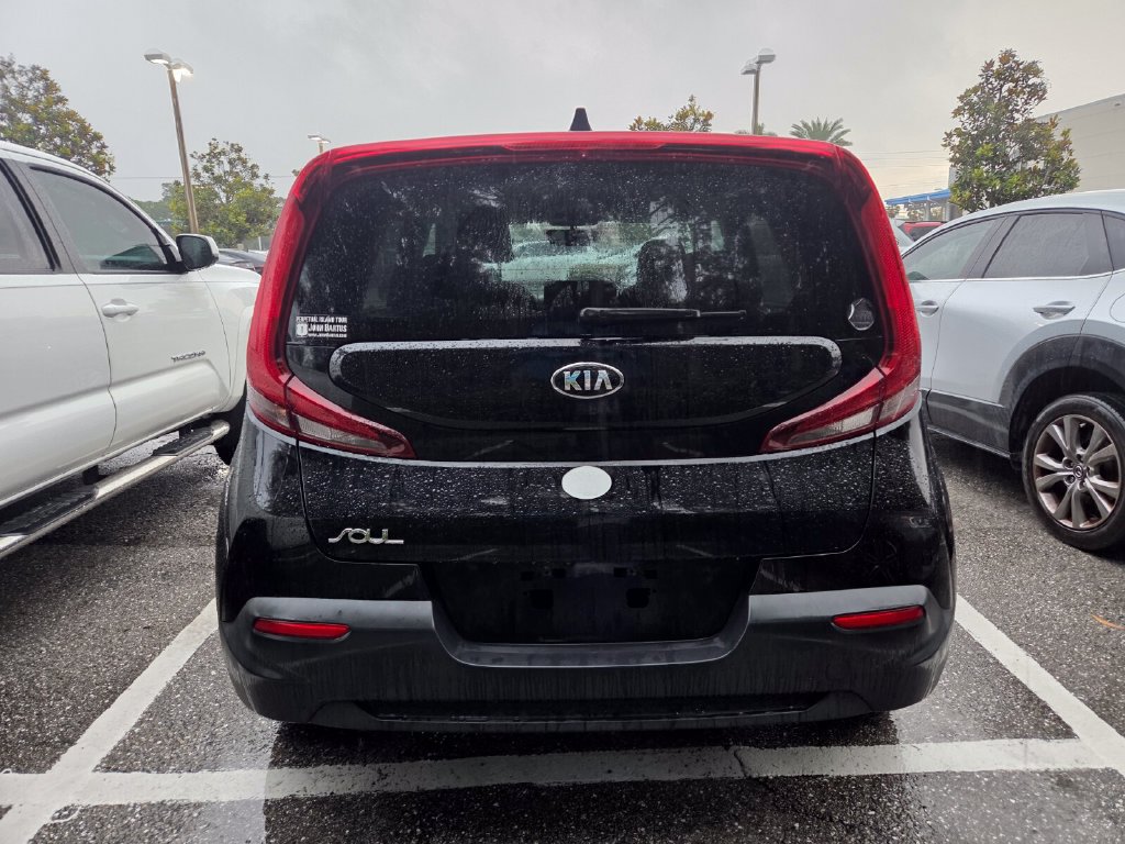 Used 2021 Kia Soul LX FWD image 3