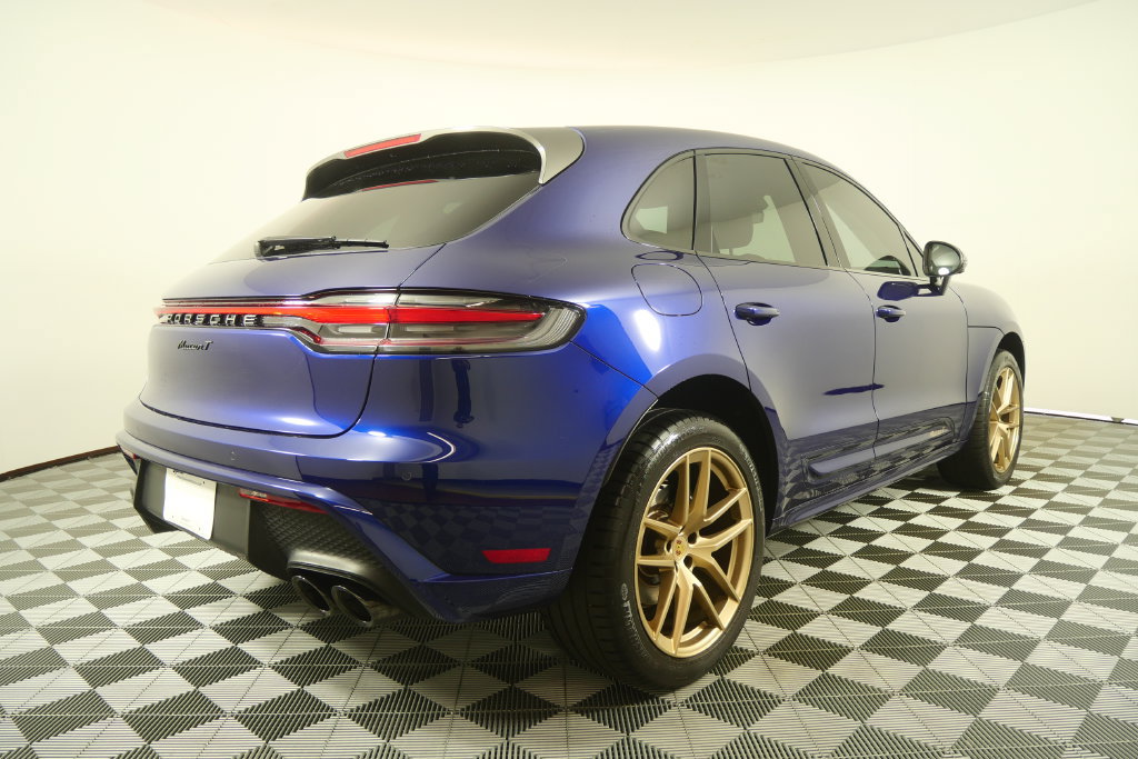 Used 2024 Porsche Macan AWD/4WD image 4