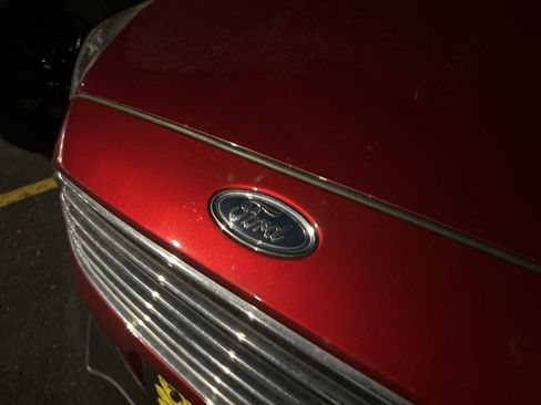 Used 2017 Ford Focus Titanium image 11