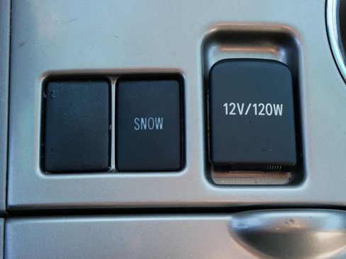 Used 2011 Toyota Highlander 2WD w/ Cold Weather Pkg image 28