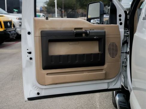 Used 2012 Ford F250 Lariat w/ Lariat Interior Pkg image 20