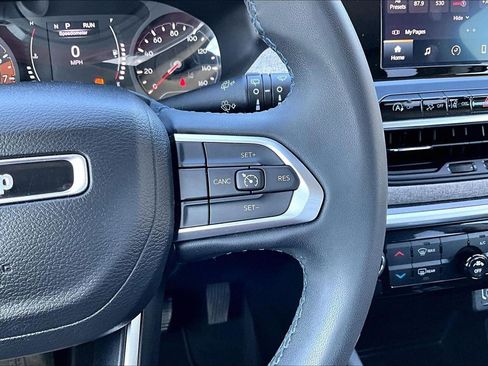 Used 2022 Jeep Compass Latitude image 14