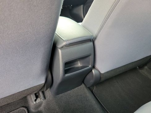 Used 2022 Toyota Corolla SE FWD image 11