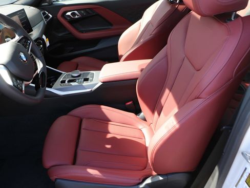 Certified 2025 BMW 230i Coupe w/ Convenience Package image 15