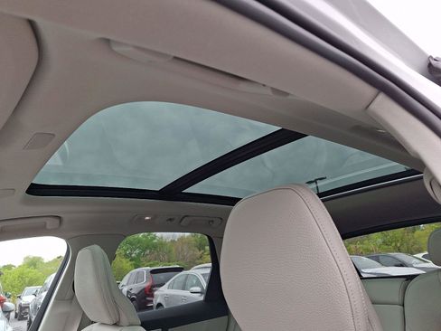 Certified 2023 Volvo XC60 B5 Plus w/ Climate Package AWD/4WD image 15