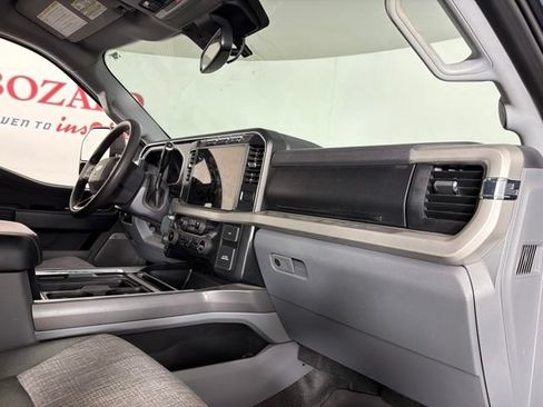 Used 2023 Ford F350 XLT w/ XLT Premium Package AWD/4WD image 17