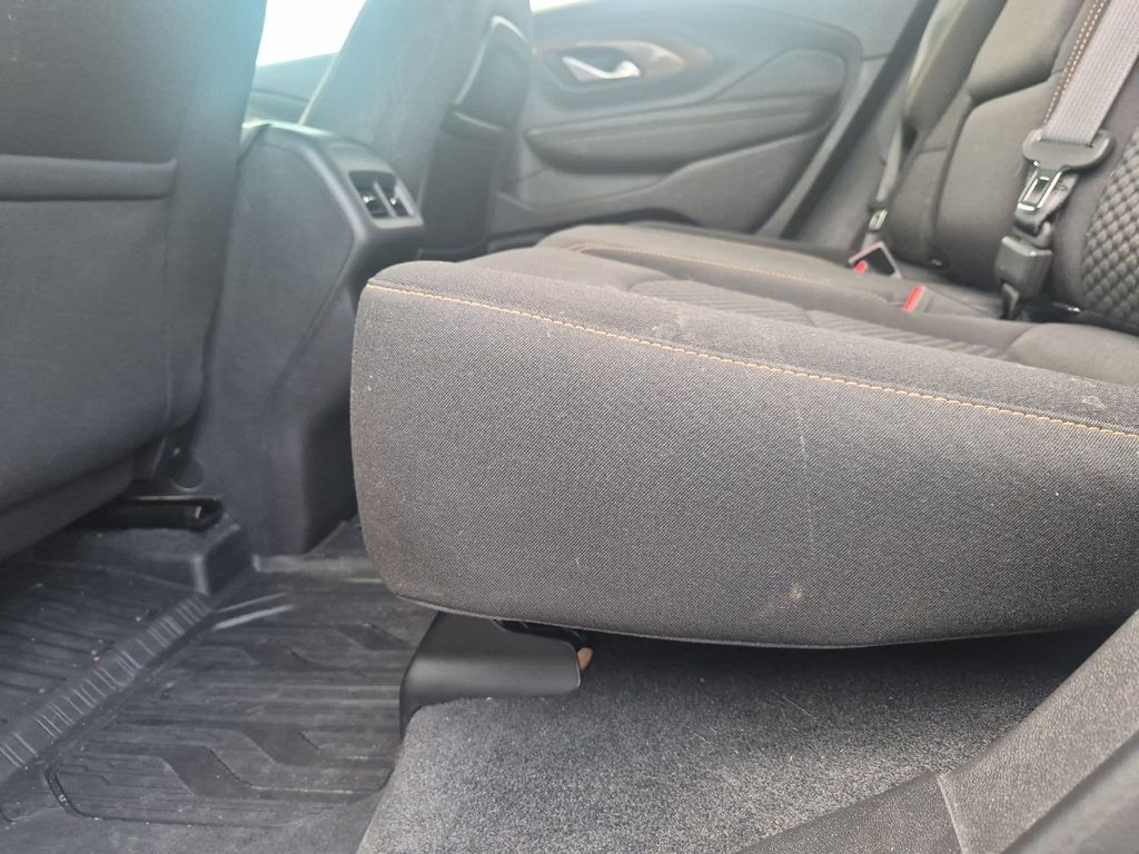 Used 2020 GMC Terrain SLE w/ Elevation Edition FWD image 12