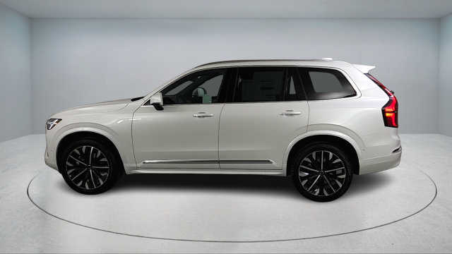 Used 2026 Volvo XC90 B6 Plus w/ Protection Package Premier AWD/4WD image 7