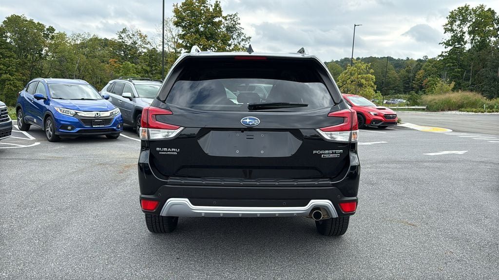 Certified 2023 Subaru Forester Touring AWD/4WD image 7