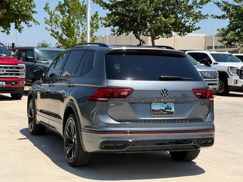 Used 2024 Volkswagen Tiguan SE R-Line FWD image 5