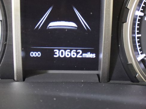 Used 2024 Toyota 4Runner Limited image 20